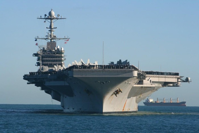Tàu sân bay USS George Washington của Hải quân Mỹ
